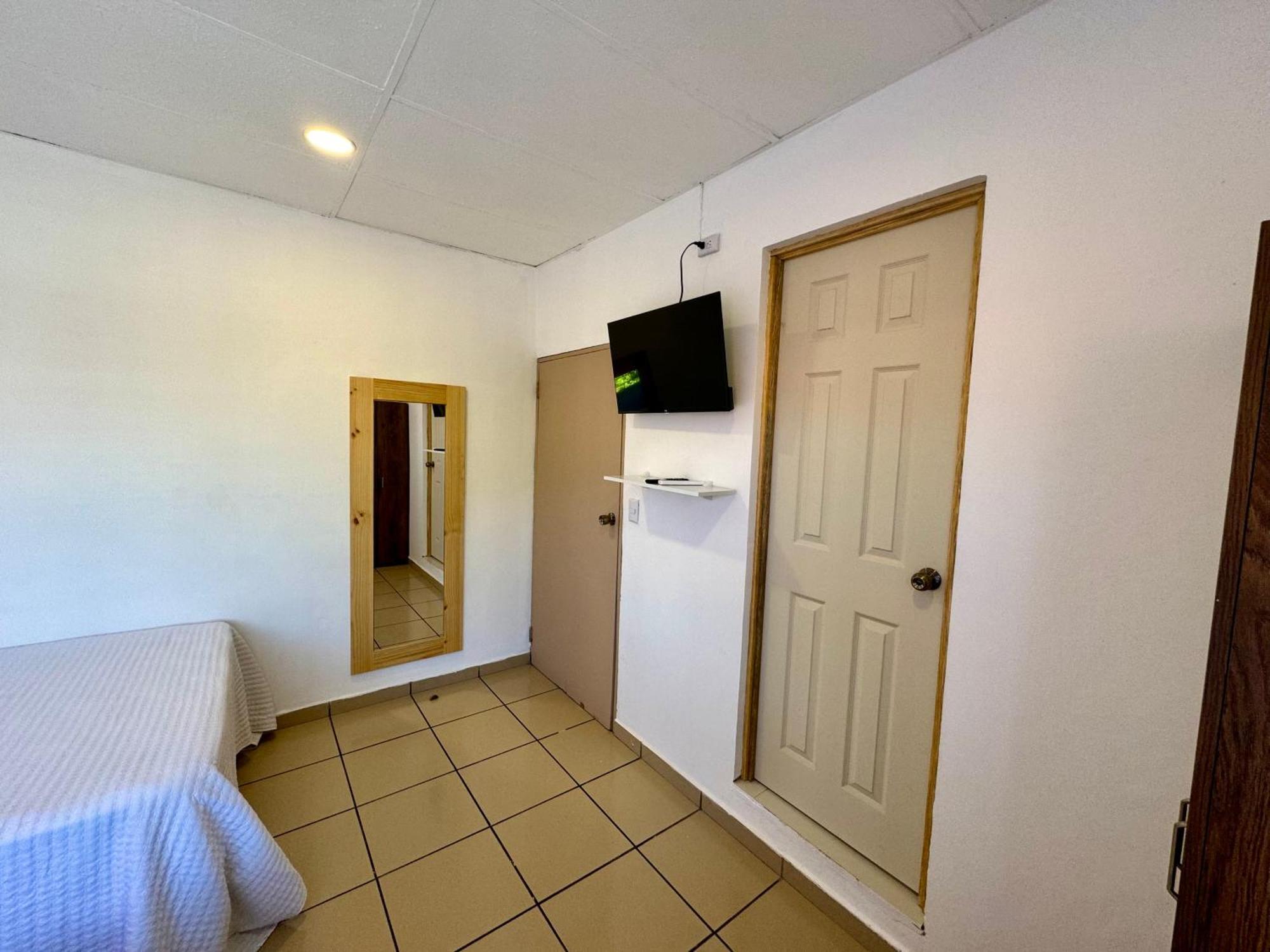 Casa Serena B&B Santa Tecla Екстер'єр фото
